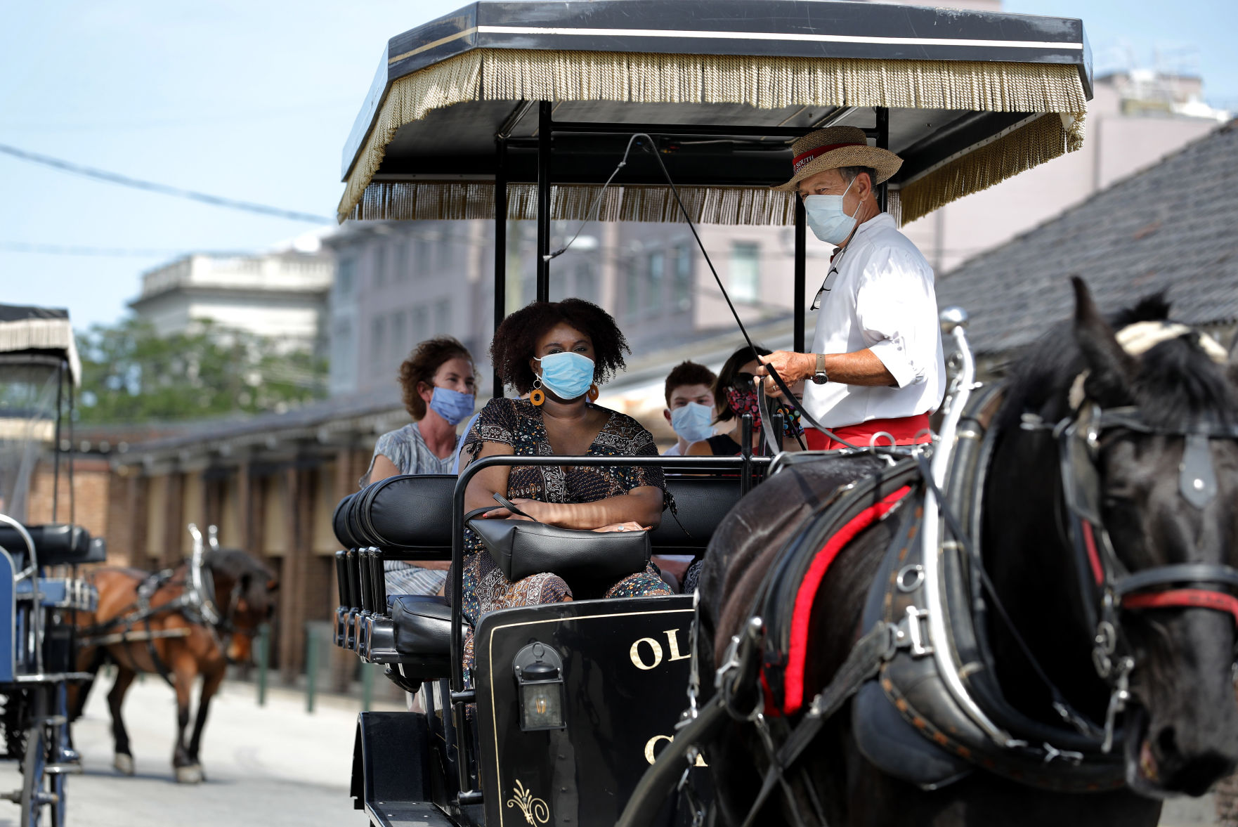 Horse carriage return.jpg (copy)